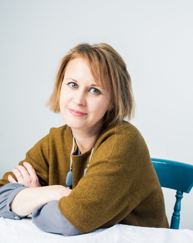 284: Beth Morrey on writing novels, loving Christmas, and Billie Piper bumsex