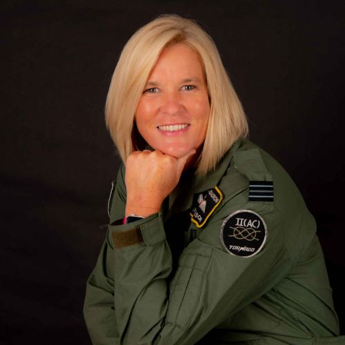 259: Top Mum - planes and parenting with fighter pilot Mandy Hickson