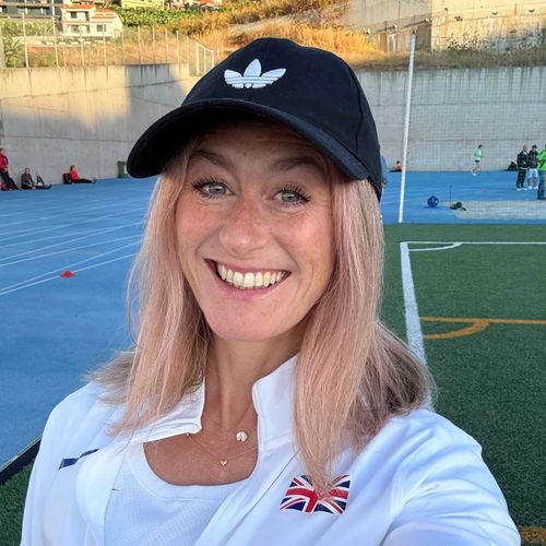 322:  Athletics, book writing and a disappointing pole vaulter with Emily Murray (aka @pinkhouseliving)